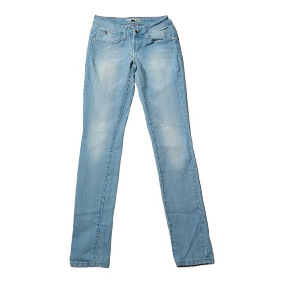 YMI Super Skinny low Rise Jeans size 0 Foxy Distressed Light Wash - Picture 1 of 4